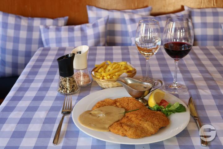 148. Kalbsschnitzel Pfefferkörndel - Schnitzelhuus