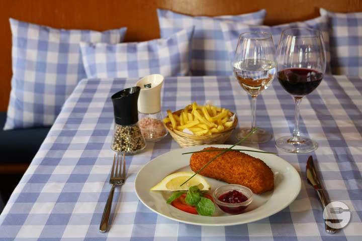 153. Kalbs-Cordon Bleu «Classic» - Schnitzelhuus