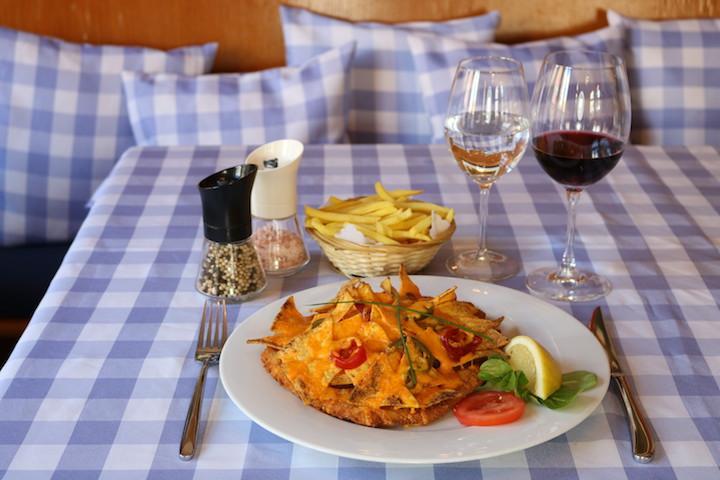 132. Schweinsschnitzel Sombrero - Schnitzelhuus