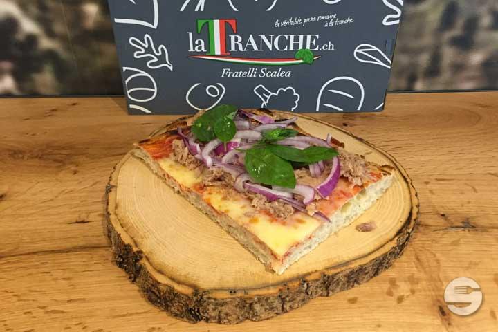 Tuna and onions slice - Dai 3 Fratelli Scalea - La Tranche