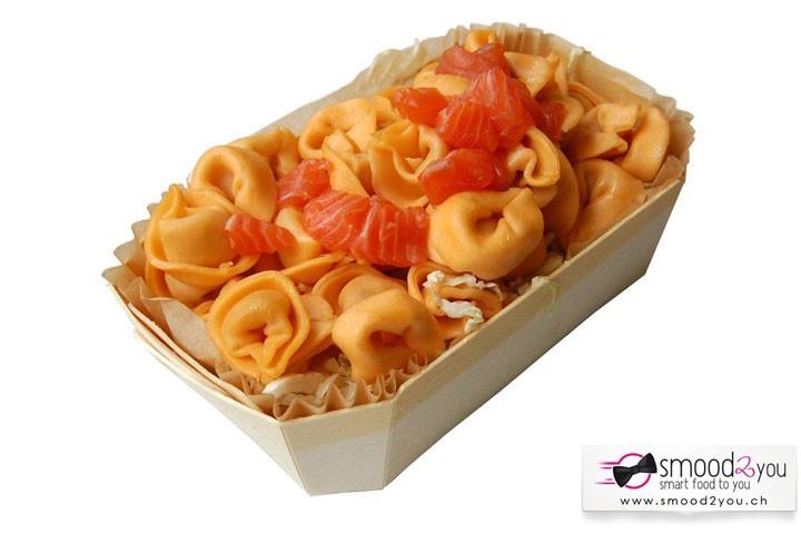 Salmon tortellini - Mango Deck (Bourg de Four)