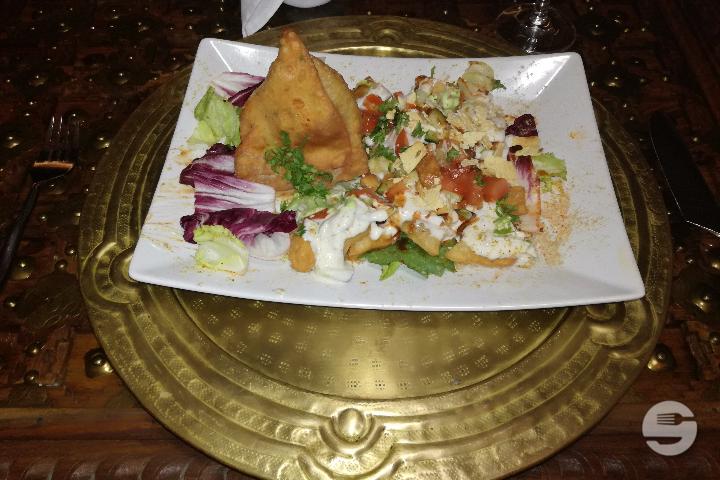Dhahi Samosa - Crown of India