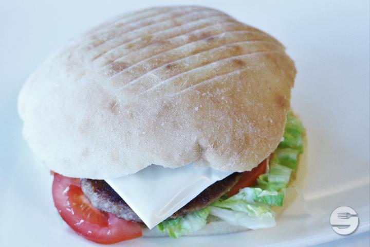 Cheeseburger Menü - Lindentreff
