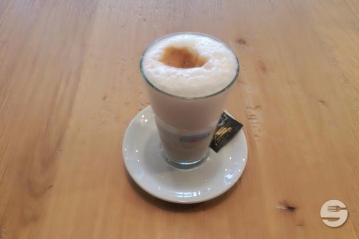 Latte macchiato - Pane e Olio *
