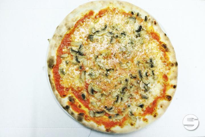 Pizza Funghi - La Mimosa
