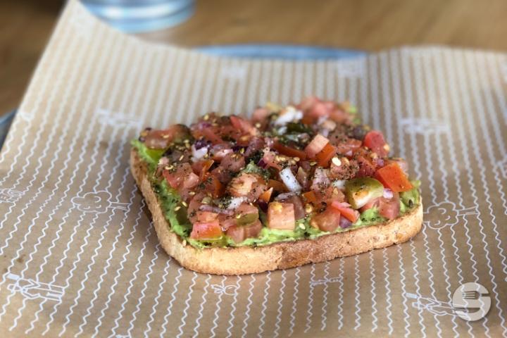 Tomaten Salsa Toast - B.GOOD