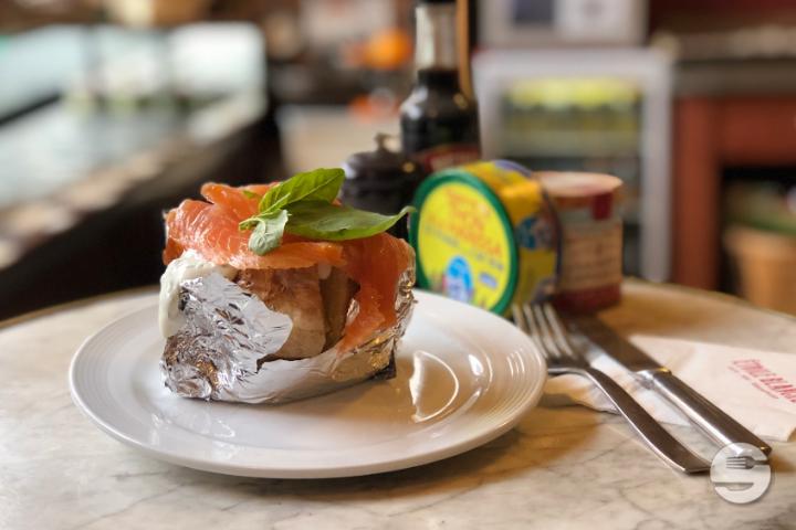 Salmon Baked potatoes - Confiserie de l'Etoile Blanche