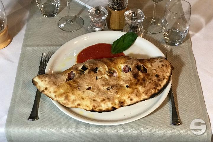Pizza Calzone - Le Passing *
