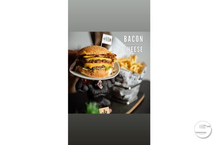 Bacon Cheese Burger - FMR | Funky Monkey Room