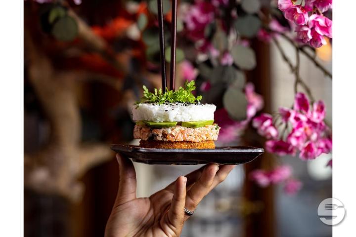 Sushi Burger - FMR | Funky Monkey Room