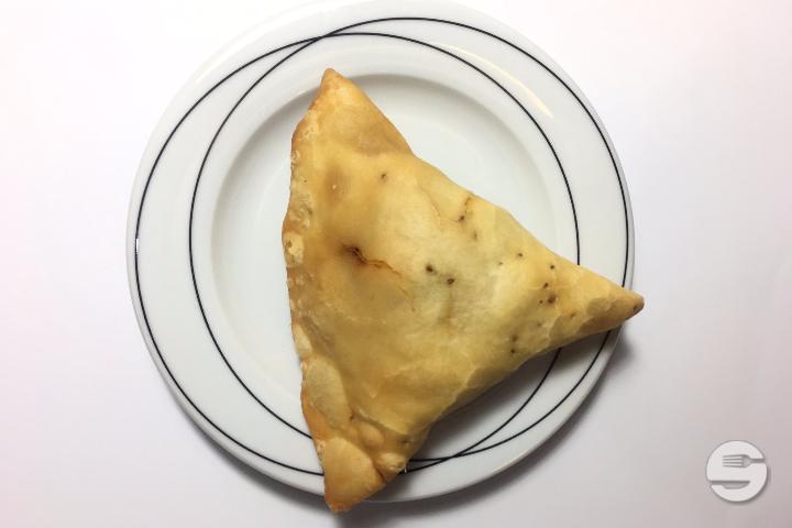 Samosa with Chicken - Maneez