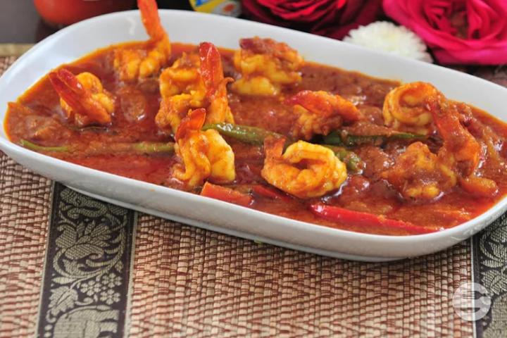 18. Rotes Thai-Kokoscurry mit Crevetten - Moreeda *