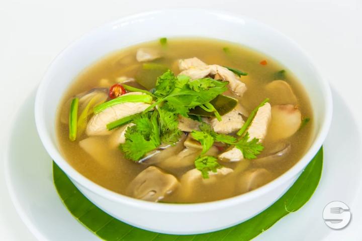 27. Würzige Pouletfleisch Suppe - Moreeda *