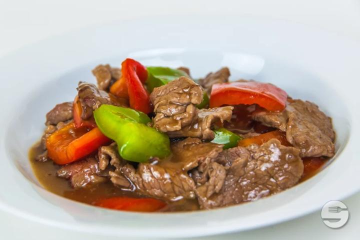 32. Mariniertes Rindsfilet mit Austernsauce - Moreeda *