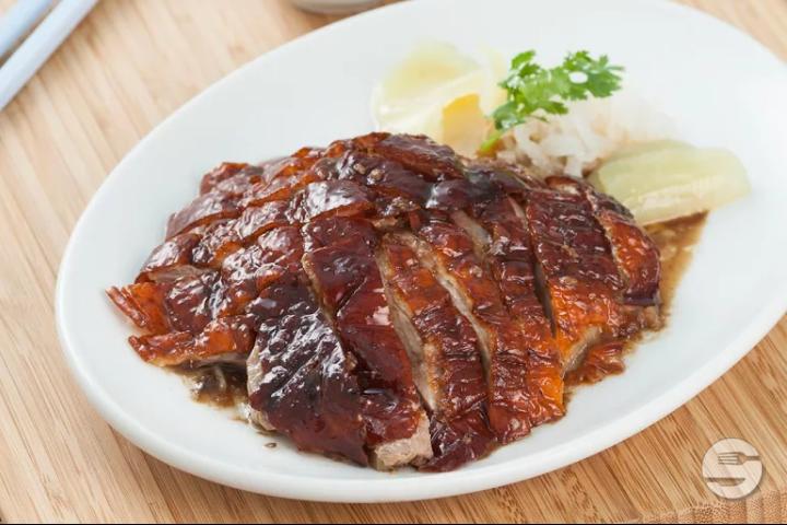 46. Ente Gebraten mit Sauce - Moreeda *