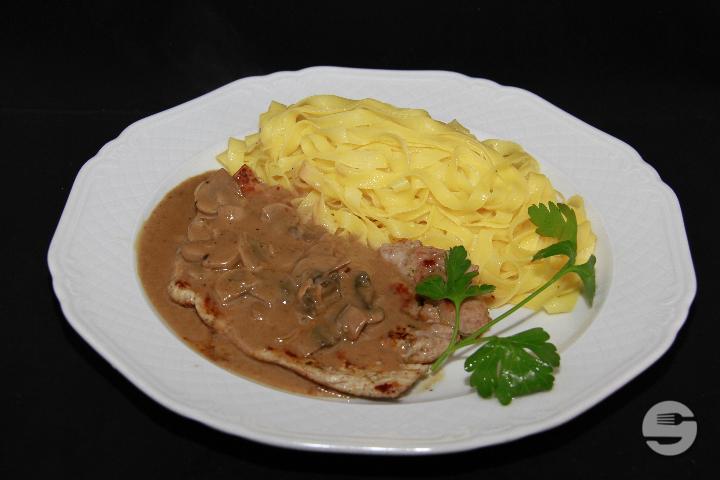 Schweins- Rahmschnitzel - Hotel Bramen