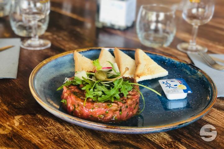 Tartare de Boeuf Traditionnel au Couteau - Le Jardin de Pinchat