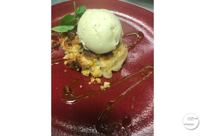 Le crumble poire caramel - Le Jardin de Pinchat