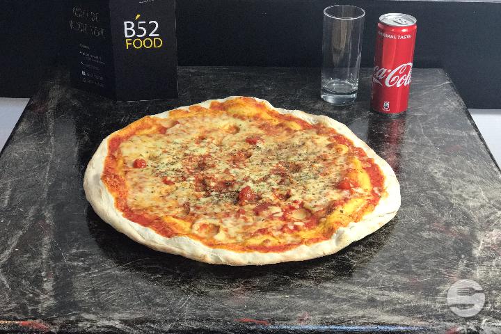 Pizza margherita - B52 Food