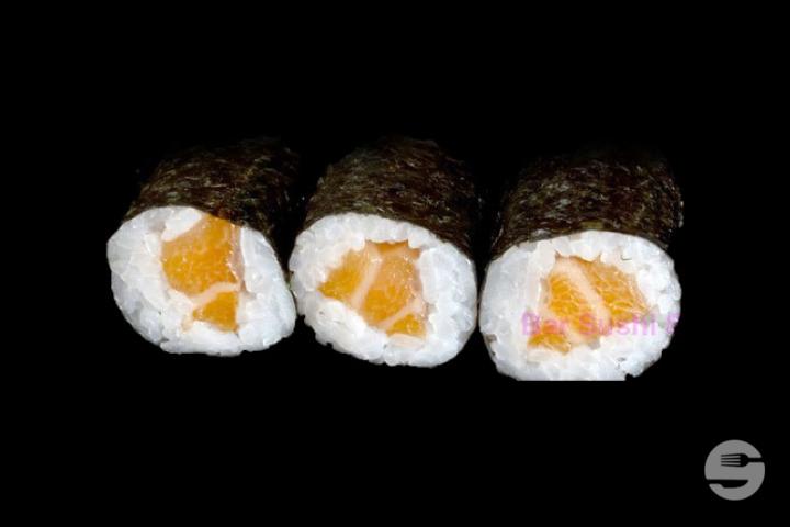 102. Sake Maki - Au Sakura Sushi
