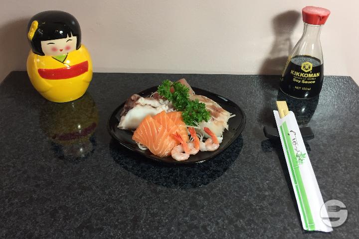 400. Selection of Sashimi - Au Sakura Sushi