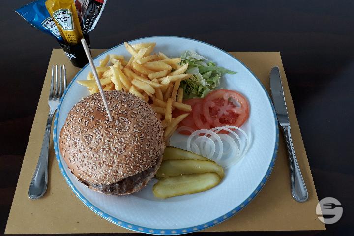 Shamrock Burger - Shamrock Pub
