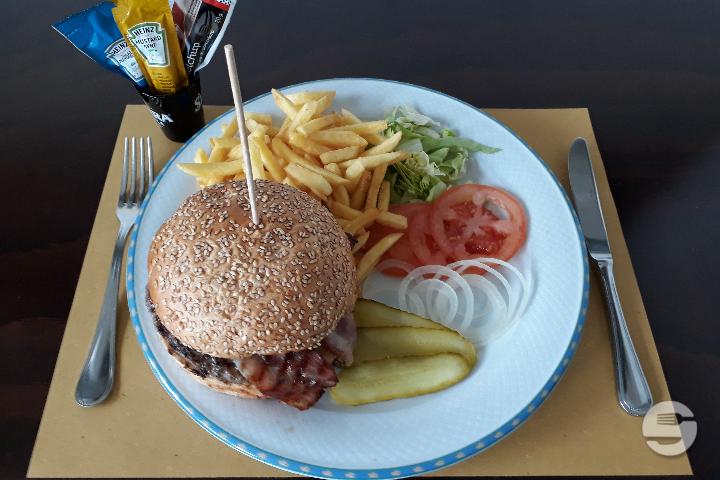 Bacon Burger - Shamrock Pub