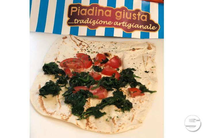 Spinach and tomatoes - Piadina Giusta
