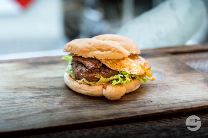 Burger of the Month : T.G.F - The Green Van Company
