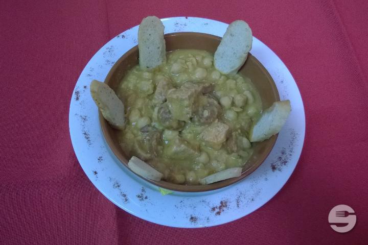 Bollito di ceci con salsiccia - Alla Foce