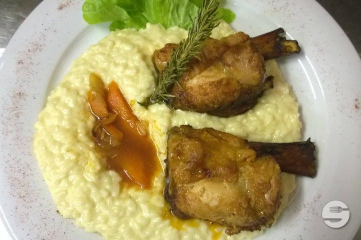 Stinco al forno con risotto - Alla Foce