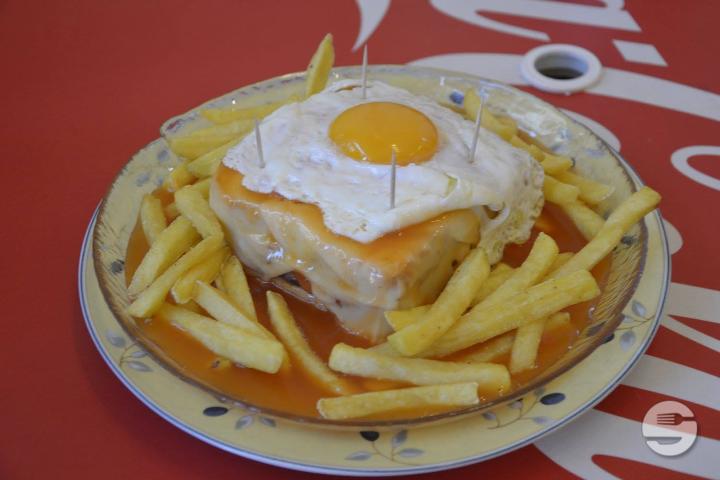 Menu Francesinha - O Portugues *