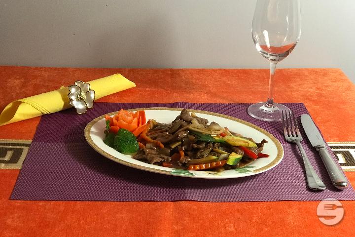 102. Beef with 5 Spices - Hong Yan