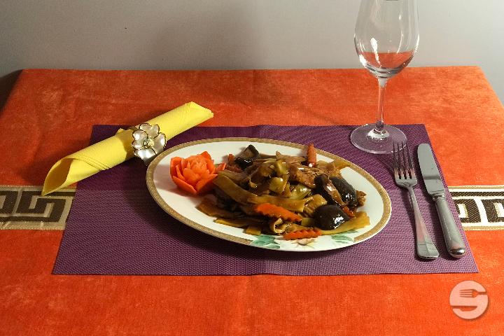 39. Mushrooms and Bamboo Shoots Sauce - Hong Yan