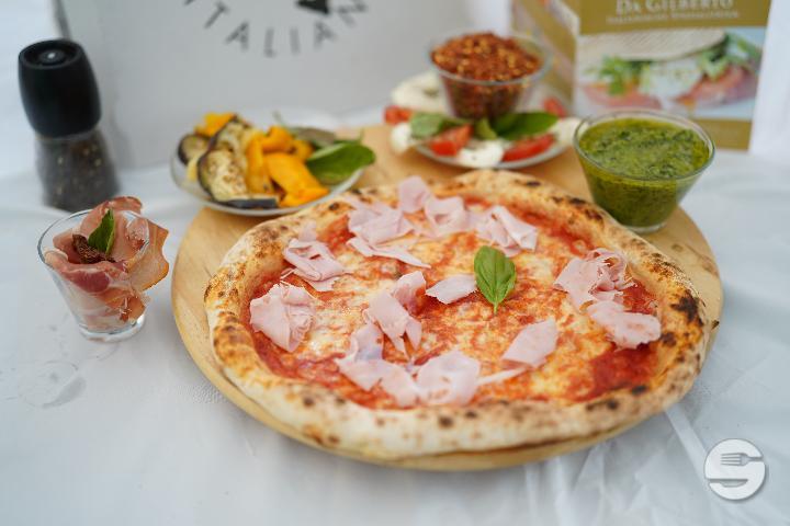 Pizza Prosciutto - La Penisola