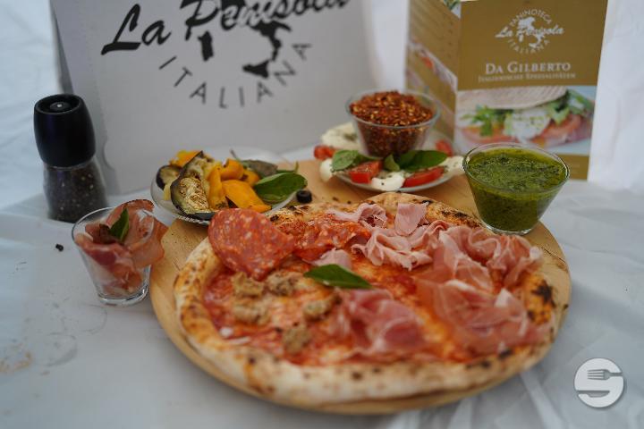 Pizza Quattro Salumi - La Penisola