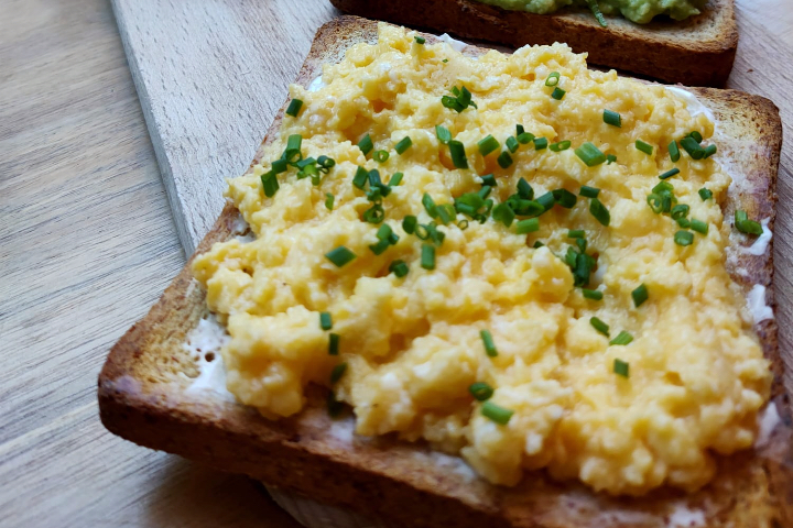 Scramble egg Toast - Maple