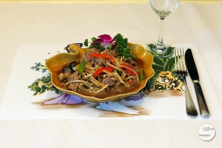 505. Beef with oyster sauce - Restaurant Royale Chinois