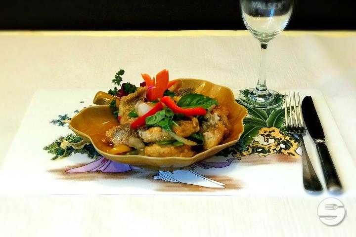 701. Fried fish with basilic thaï - Restaurant Royale Chinois