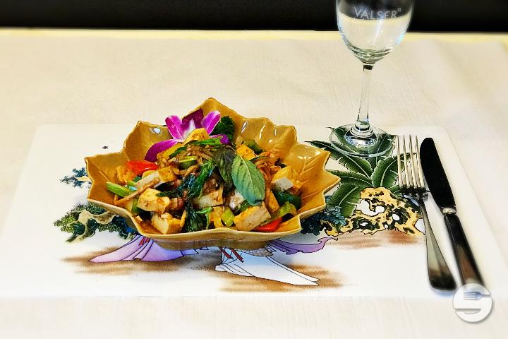 903. Water Bindweeds fried with garlic - Restaurant Royale Chinois