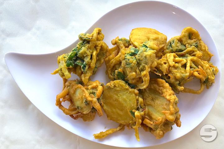 13 Onion Potato Pakoras - Delhi House