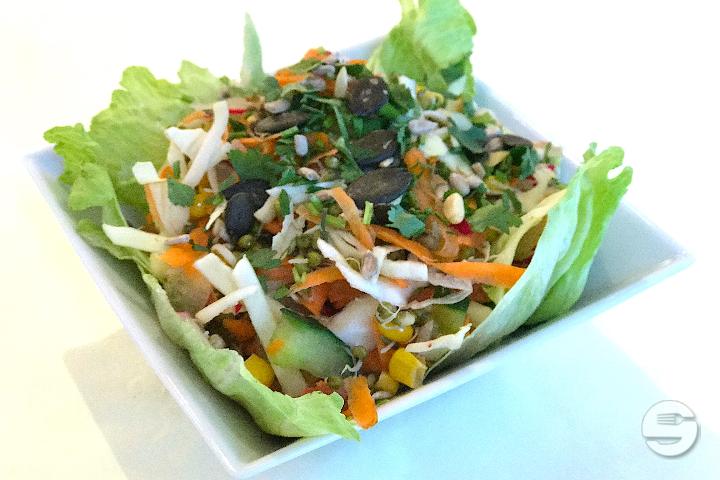 31 Indischer Spezial Salat (vegetarisch)Indian Special Salad (Vegetarian) - Delhi House
