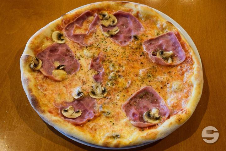Prosciutto & Funghi - Valentina Pasta e Pizza (Kloten)
