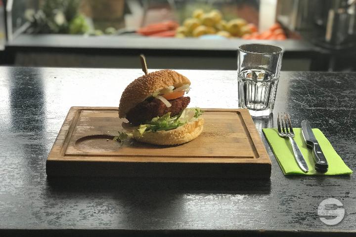 Chicken Spicy Tartar Sauce Burger - Blaqk Burger
