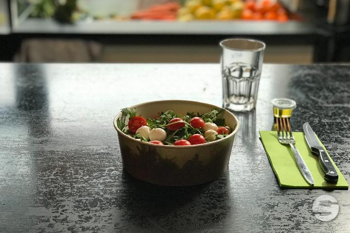 Caprese salad - Blaqk Burger