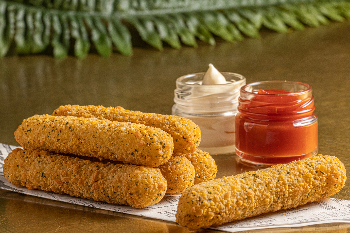 Mozzarella sticks - Blaqk Burger