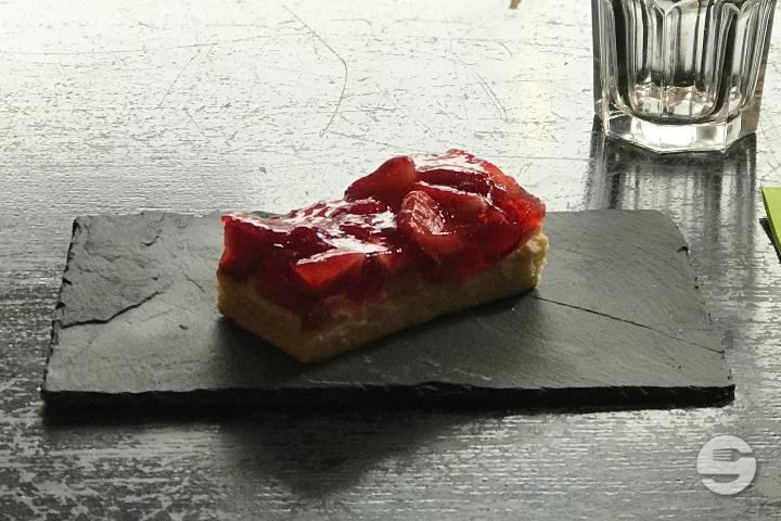 Strawberry Cake - Blaqk Burger