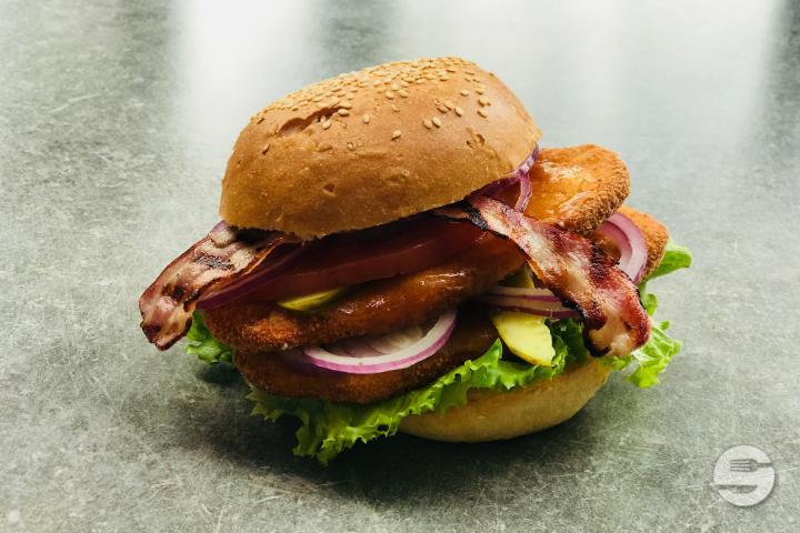 Chicken Bacon Cheese Burger - Blaqk Burger