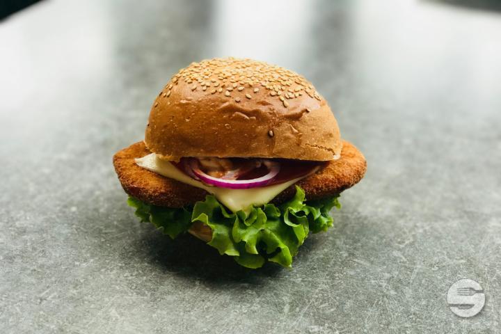 Chicken Cheese Burger - Blaqk Burger