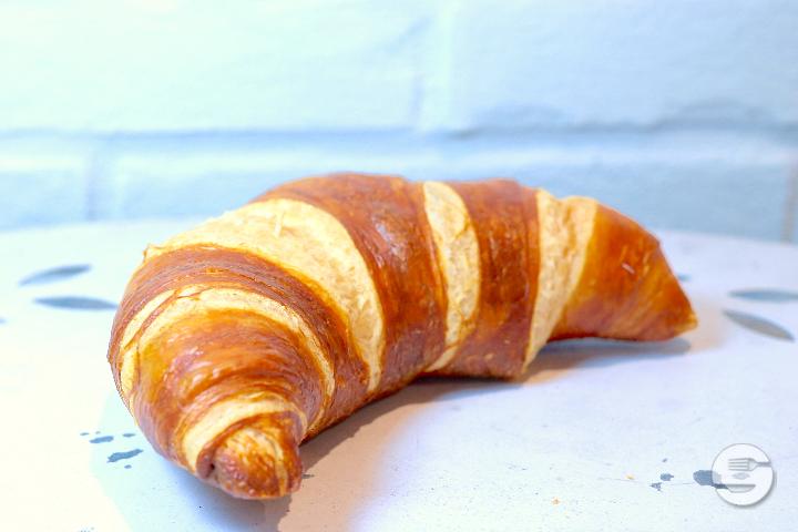 lye croissants - Cakefriends